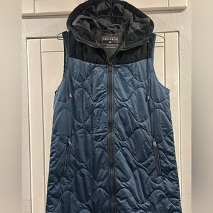 New Bernardo’s Women's Blue Quilted Vest